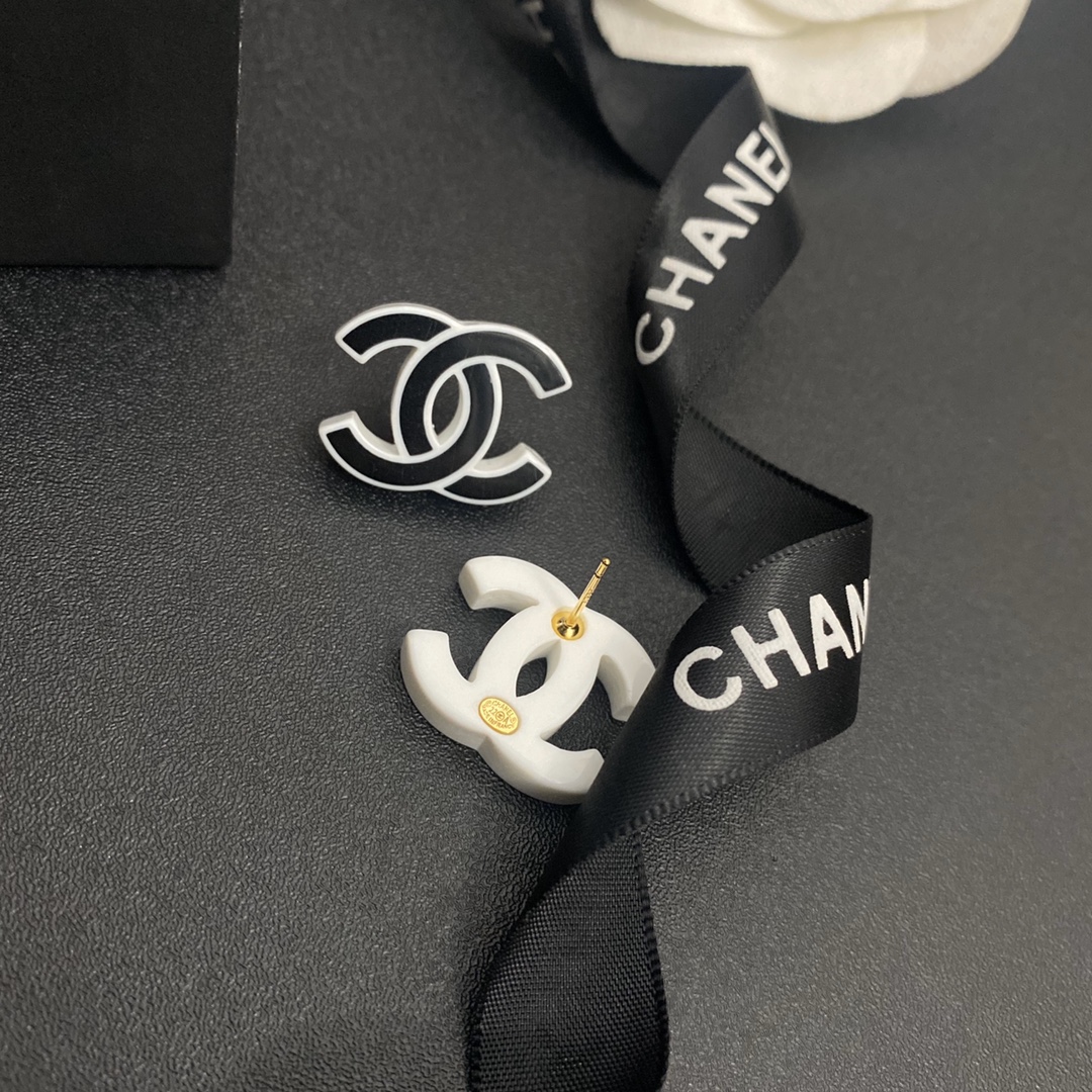 A794  Chanel earrings cc 109674