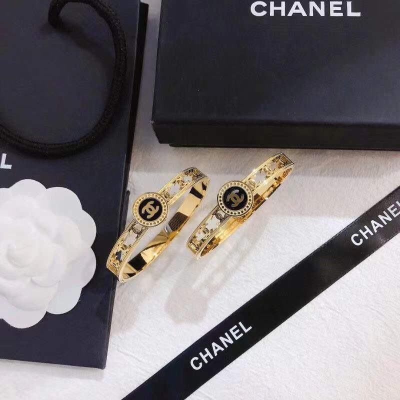 Chanel gold vintage bracelet 1pcs 109707