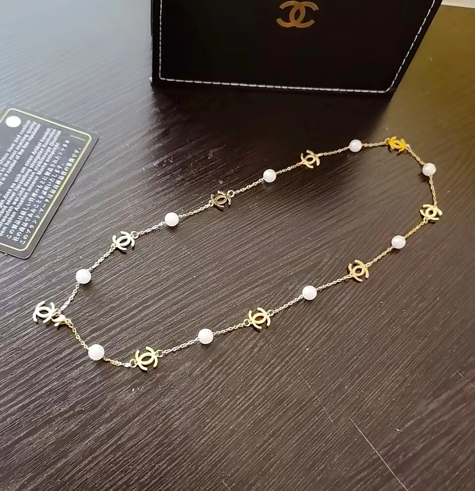 Chanel pearls necklace 109704