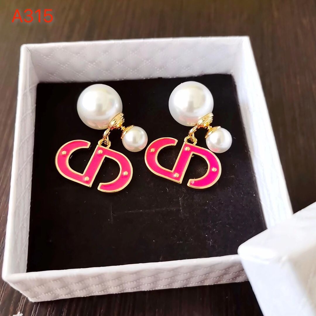Dior pink pearls earrings 109703