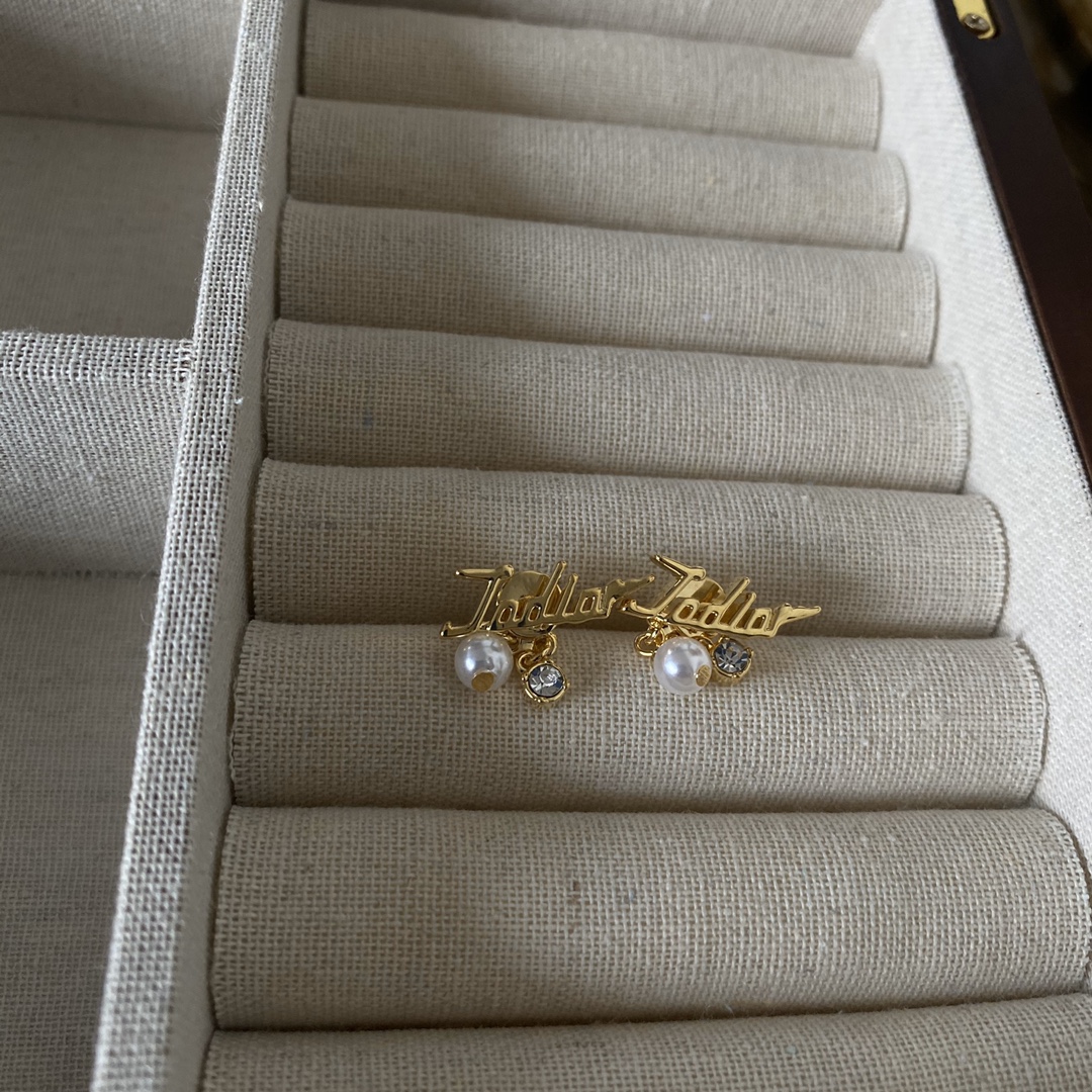 A508 Dior earrings 109779