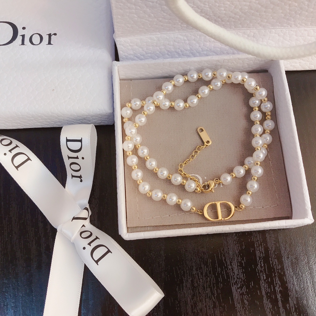 X047 Dior pearls necklace 109762
