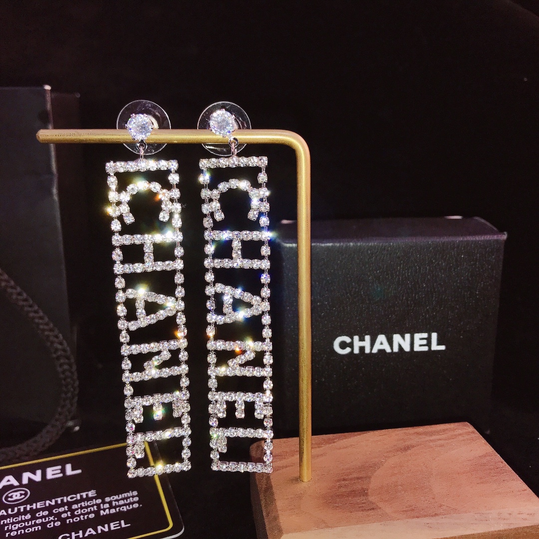 A179 Chanel earrings 109760