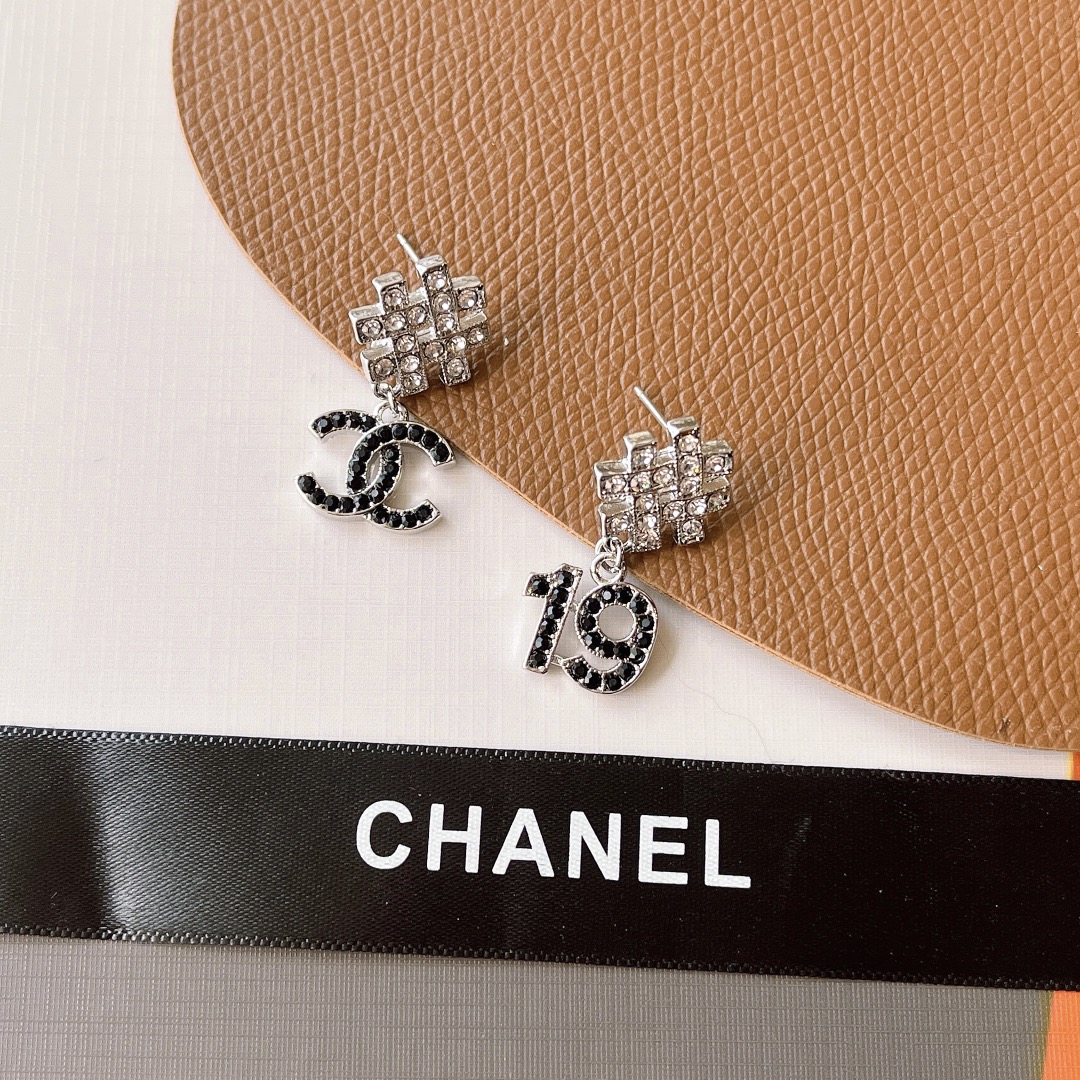 A787 Chanel earrings 109757