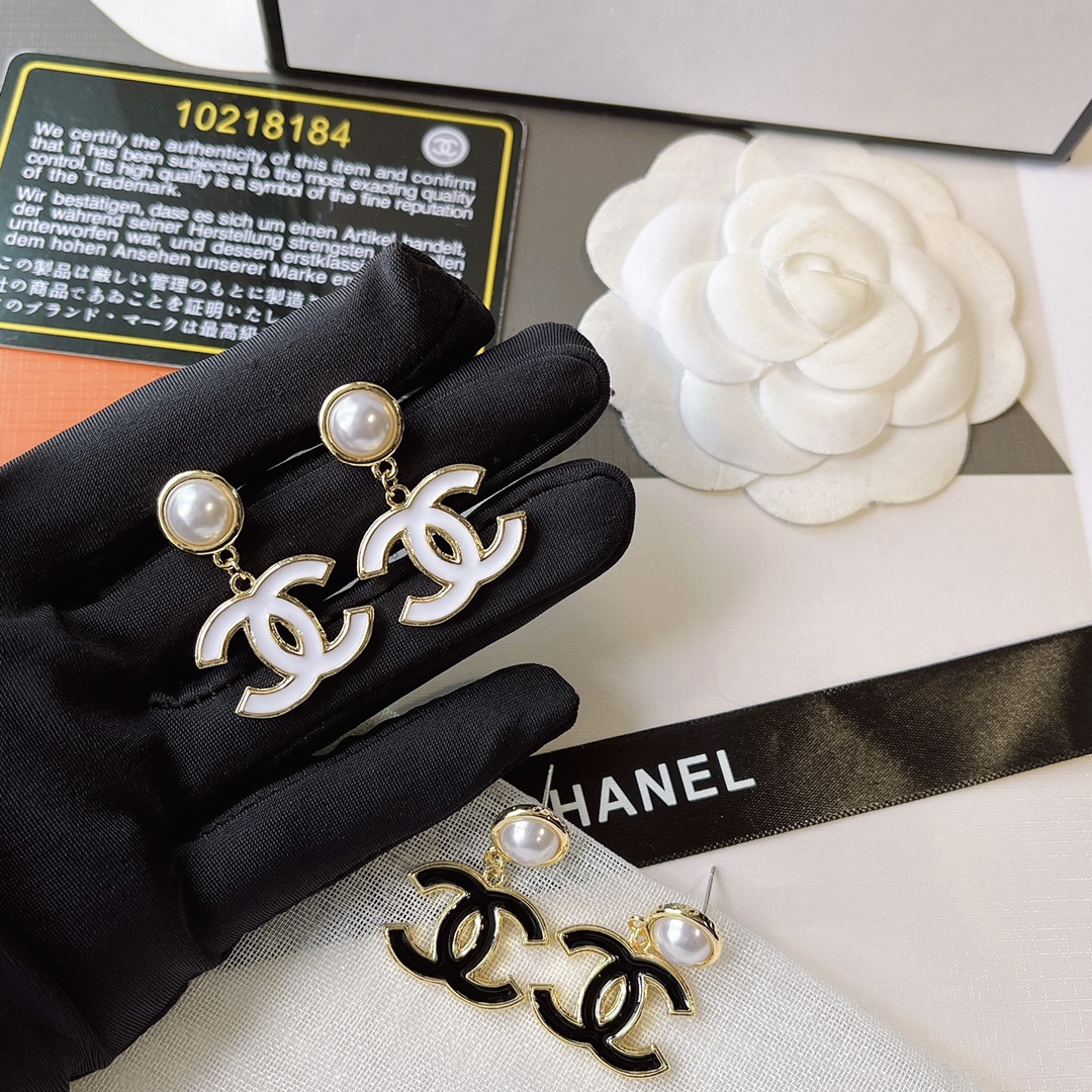 A788  Chanel earrings 109755