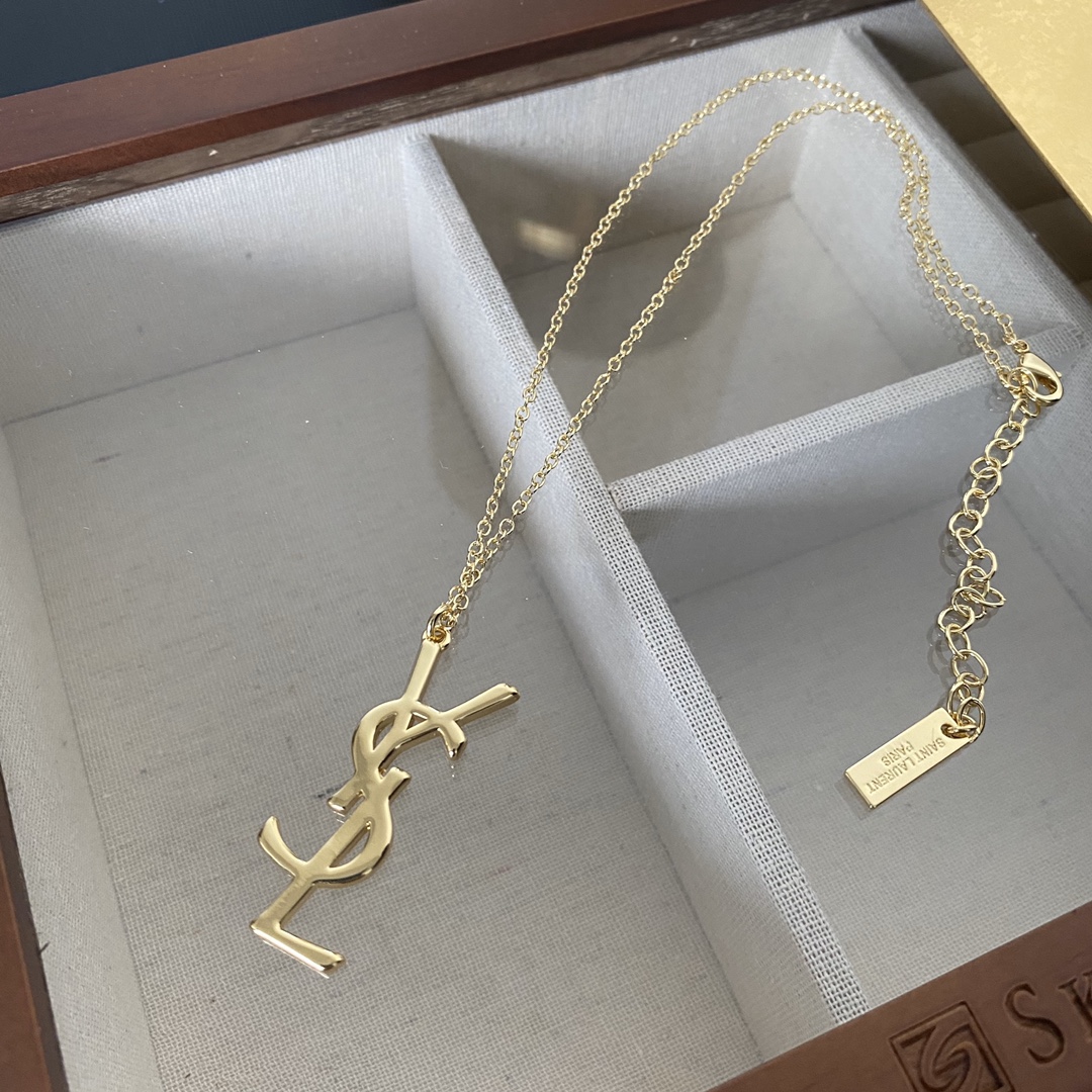 B488 ysl necklace 109795