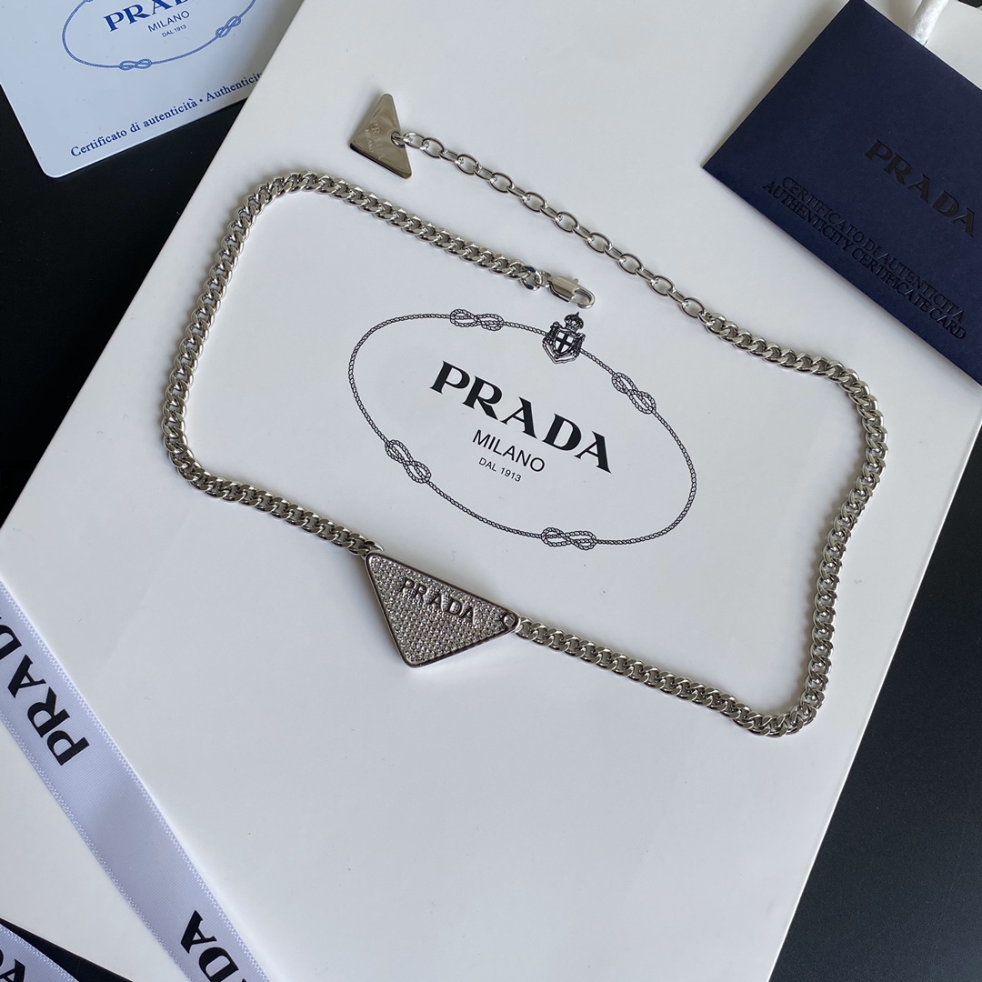 B328  PRADA necklace 109840