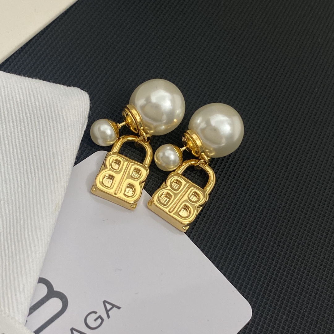 A897 Balenciaga earrings 106414
