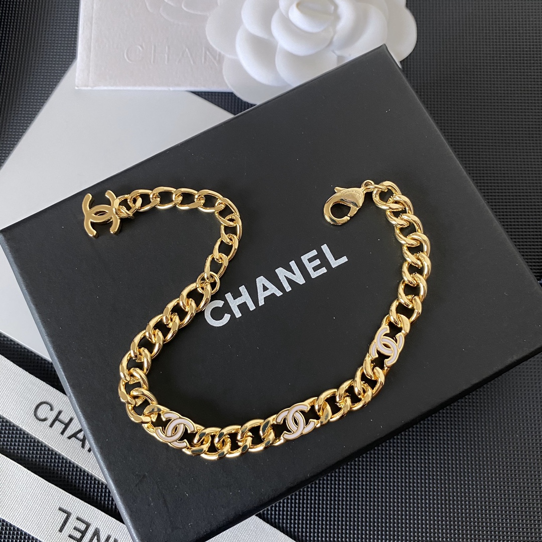 B308  Chanel bracelet 109826