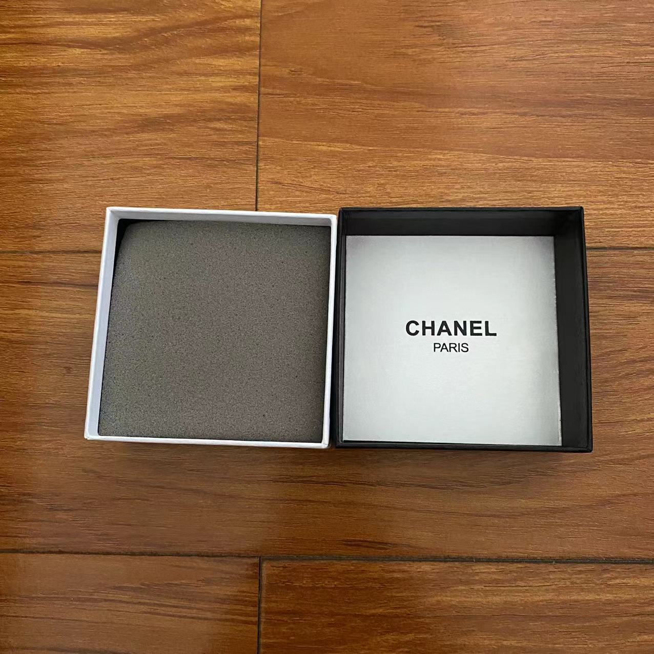 Chanel jewelry box 1pcs