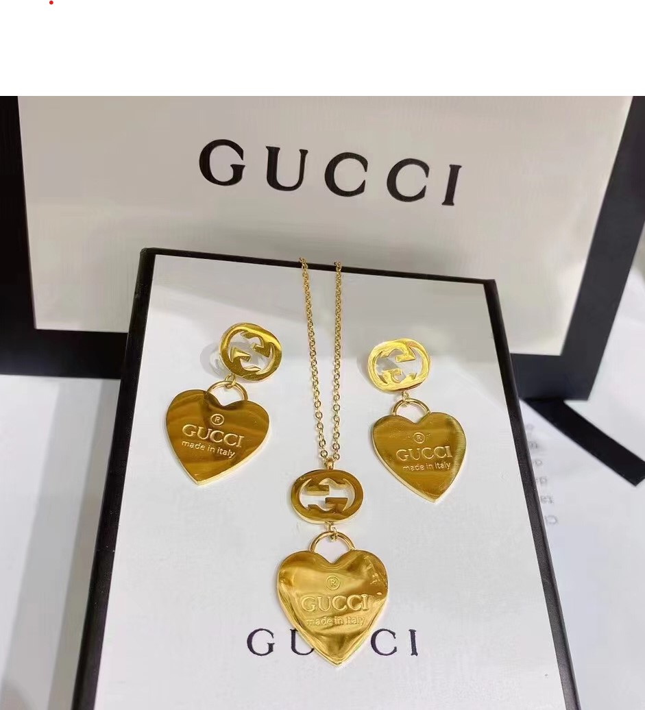 Gucci gold heart earrings/Necklace 109847