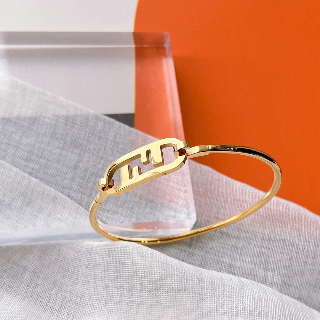 S347 Fendi bracelet 109851