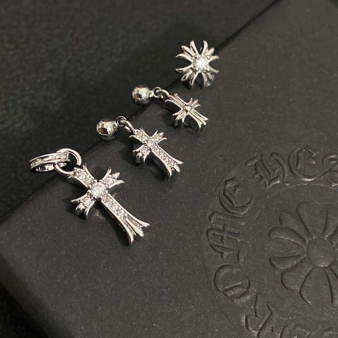 PT055-Chrome Hearts earrings 4pcs 109860