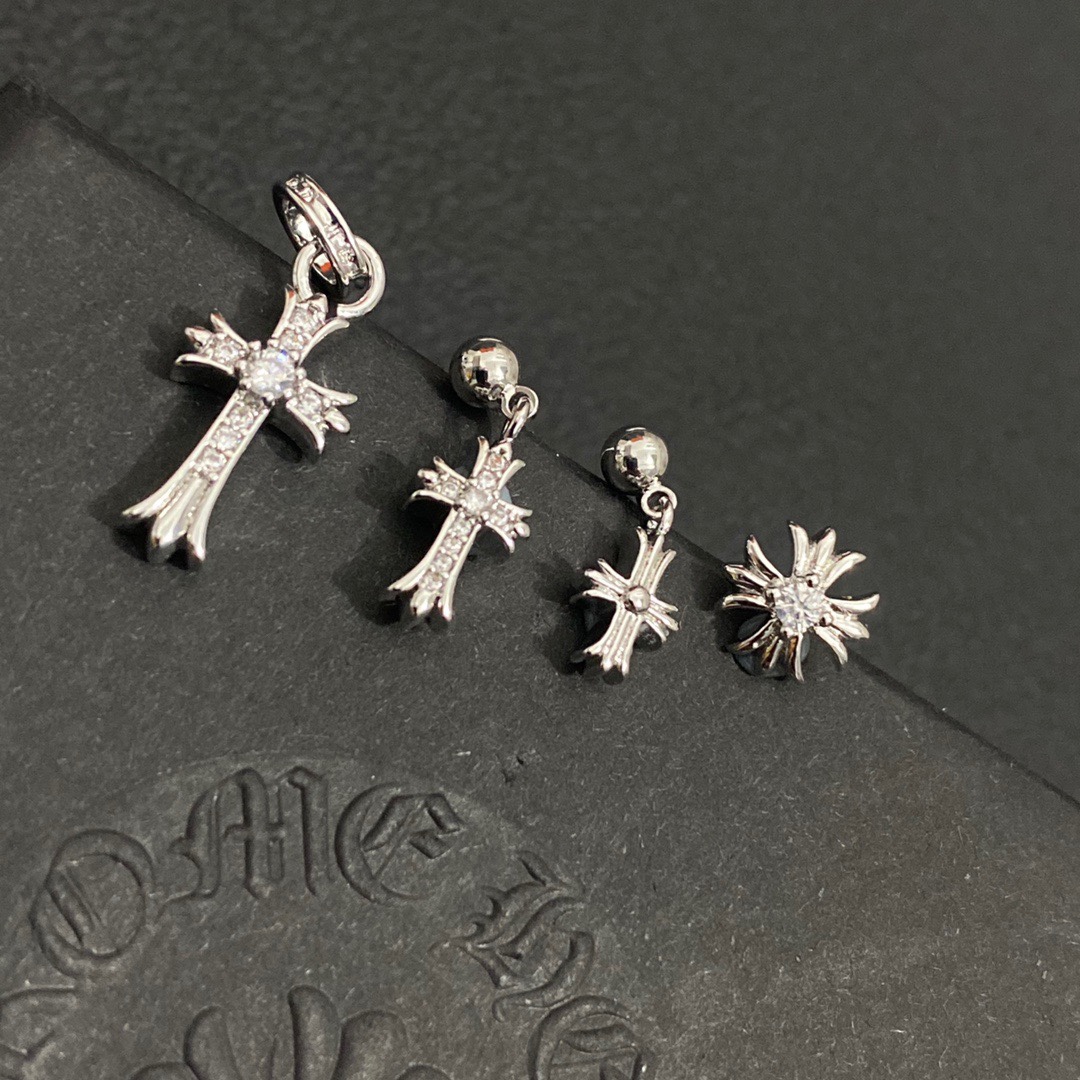 PT055-Chrome Hearts earrings 4pcs 109860