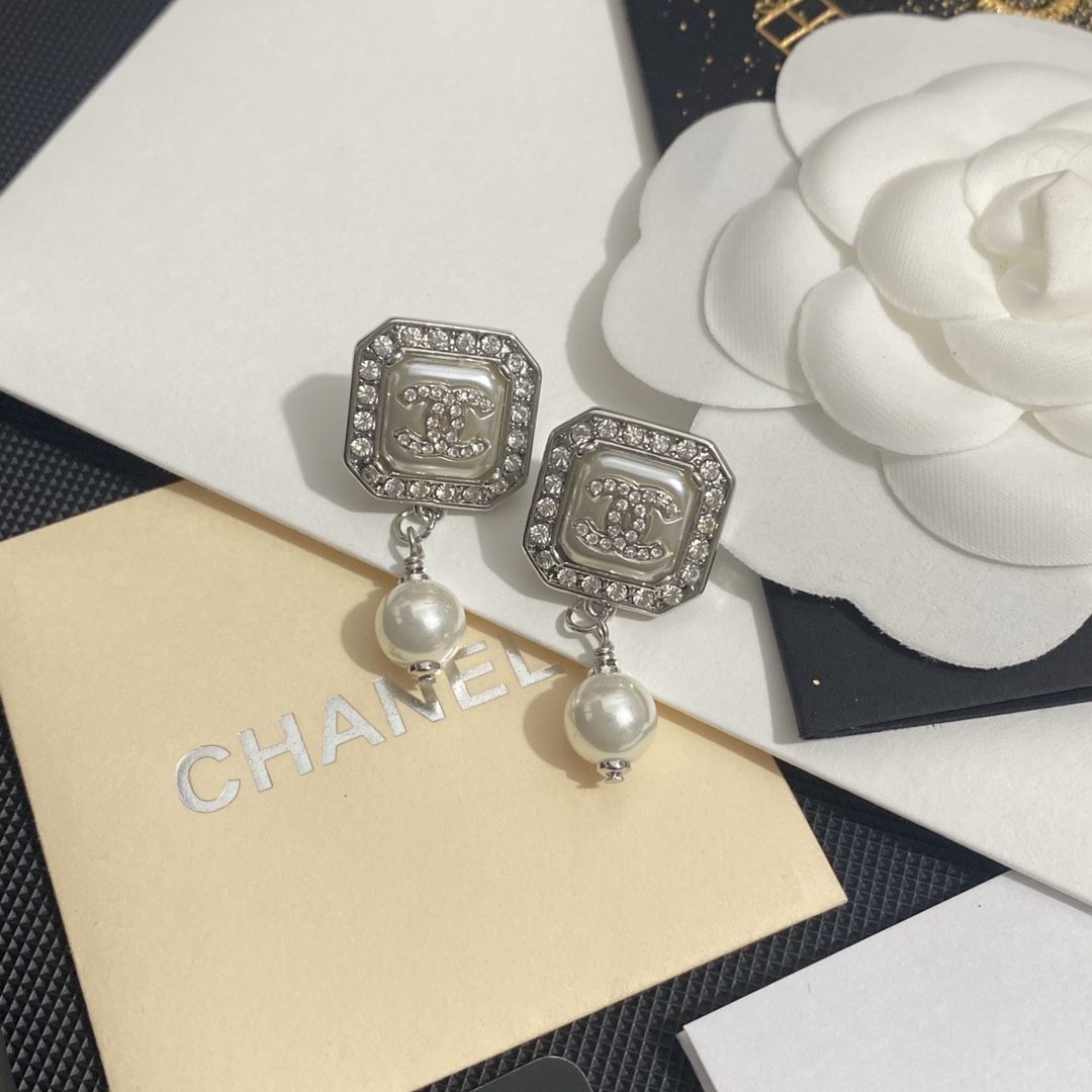 A871 Chanel earrings 110029