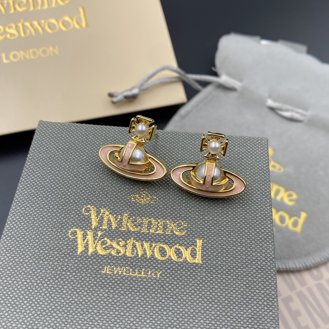 A652 Vivienne Westwood earrings 110034