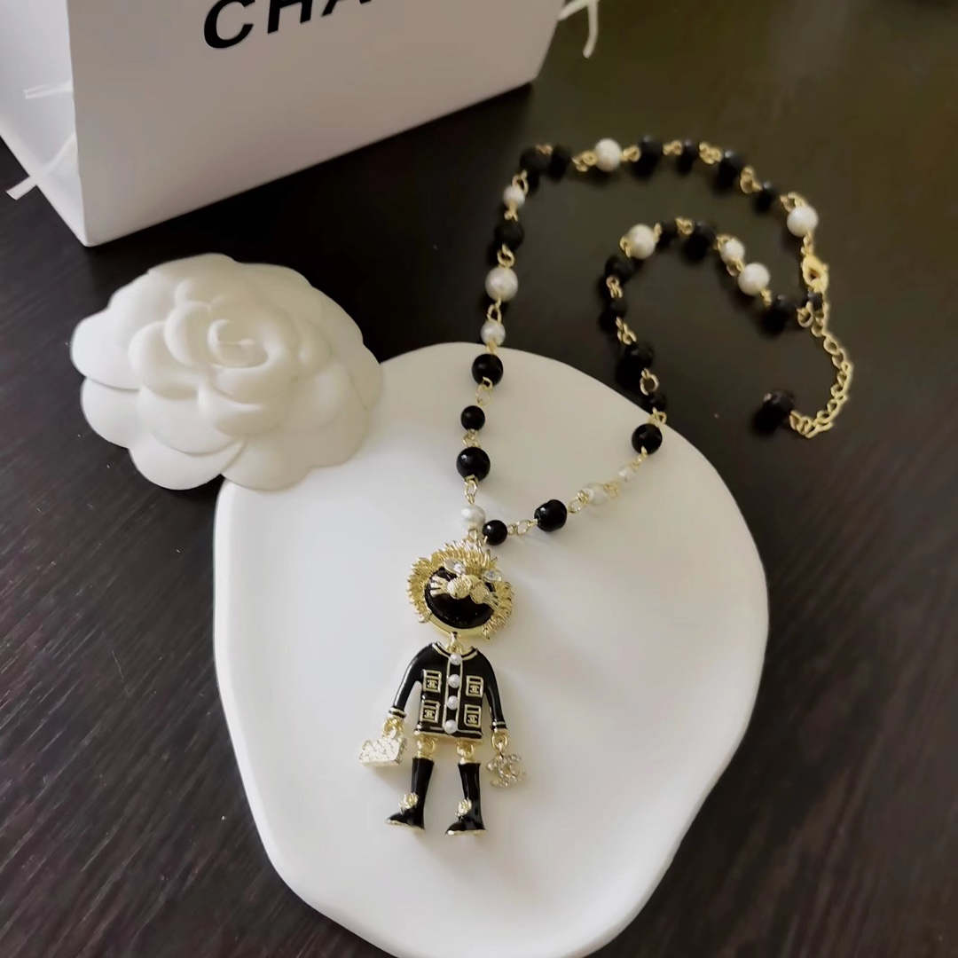 Chanel lion long necklace 109919