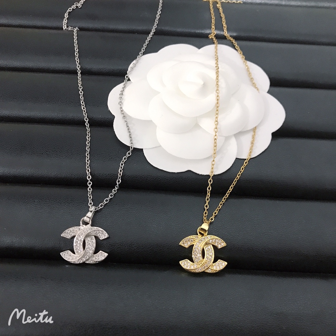 Chanel cc necklace 109939