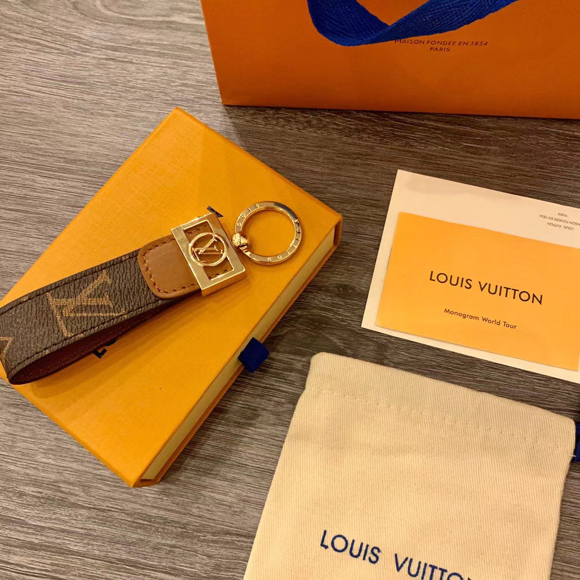 LV Louis vuitton leather Monogram key chain/hoop