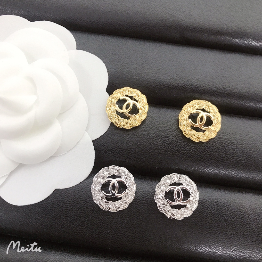Chanel earrings 109972