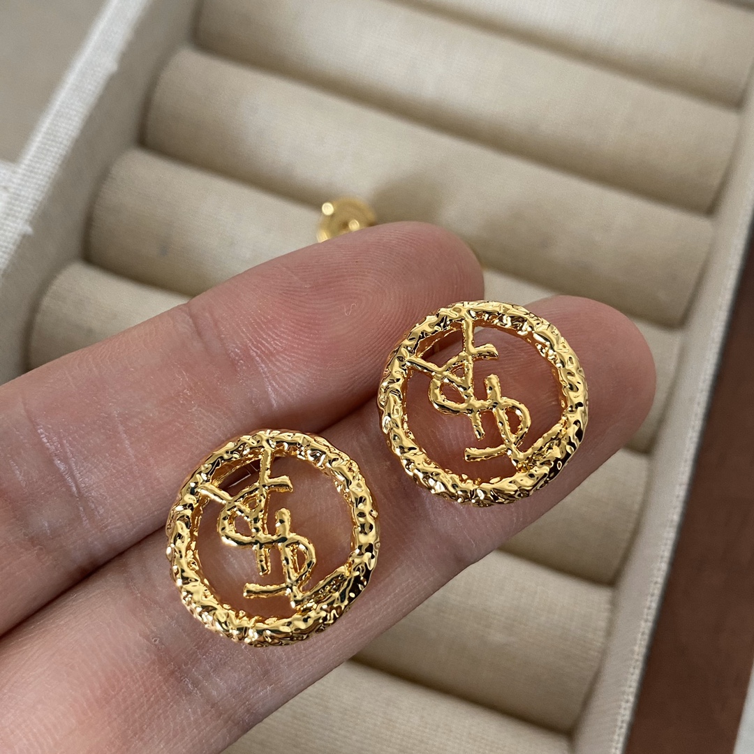 A1090 YSL golden earrings 110000