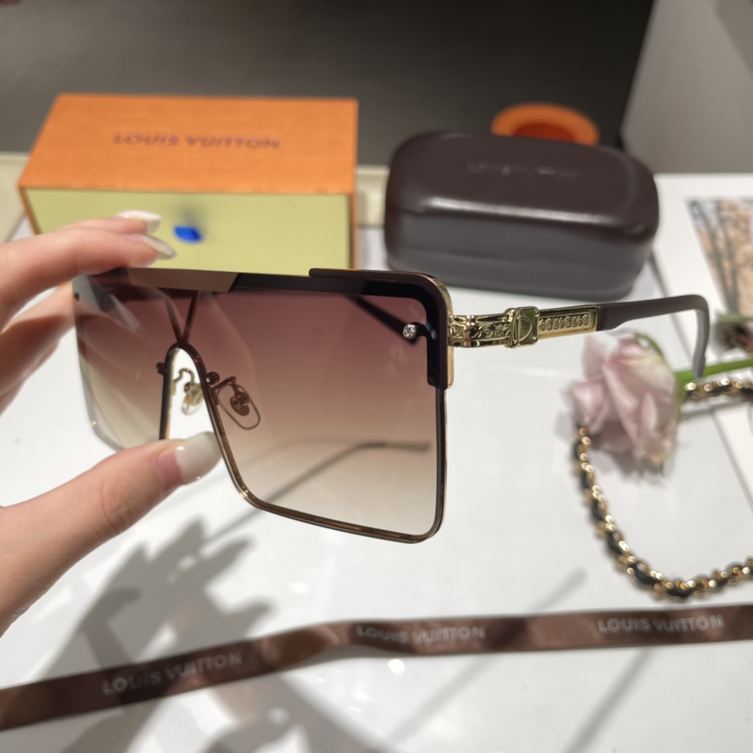 LV 2394 women/men sunglasses 110055