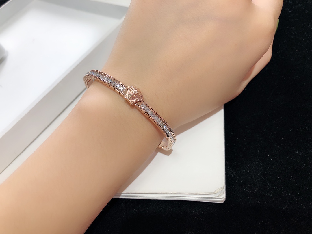 S037 Versace bracelet 110199