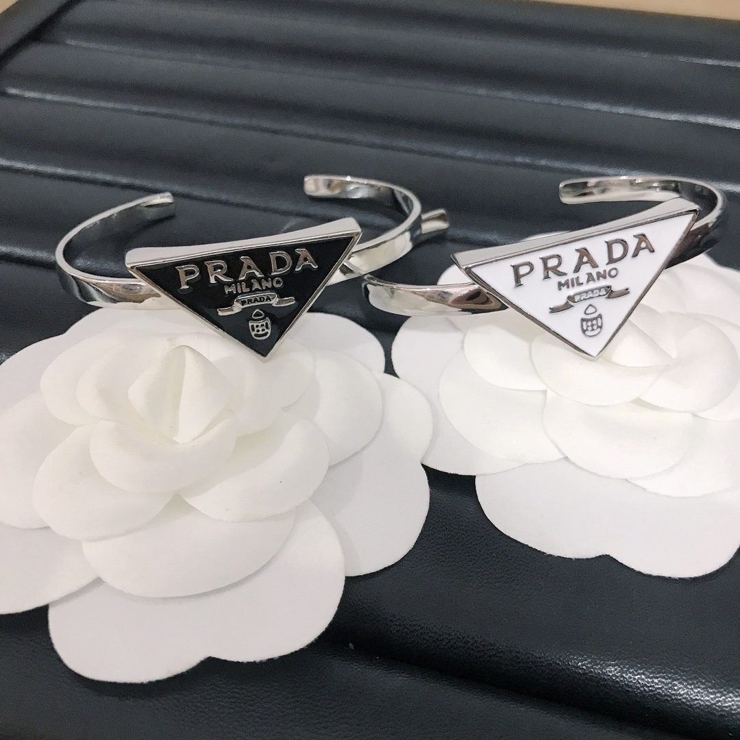 Prada bracelet 110179