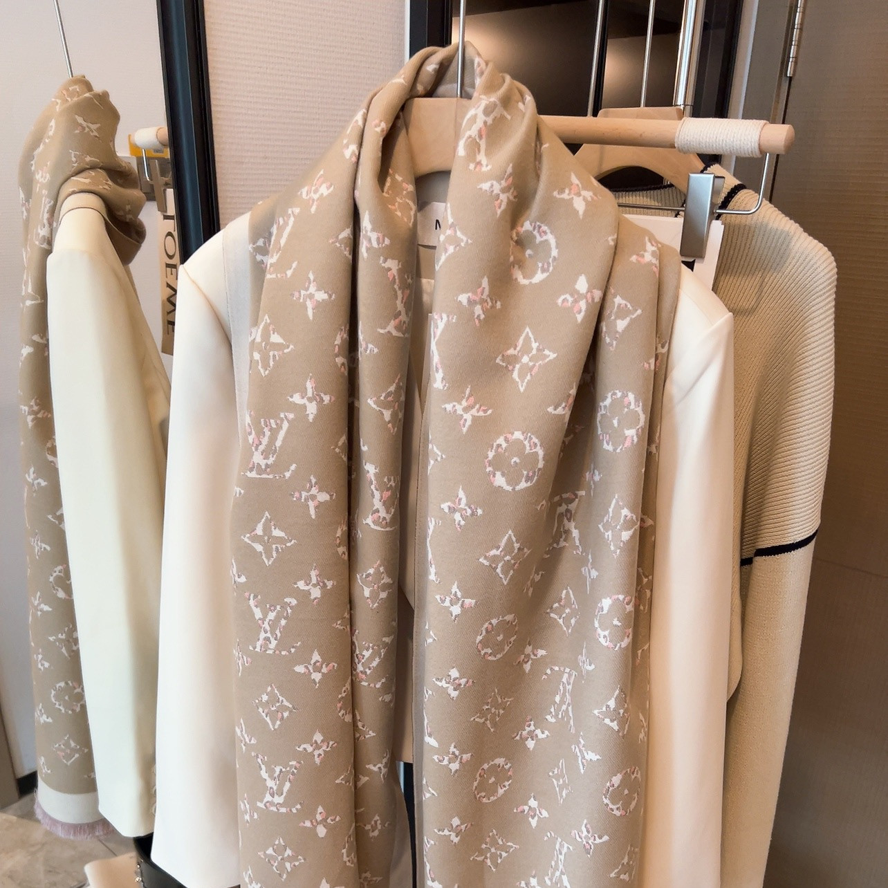 LV Louis vuitton Scarf 110265