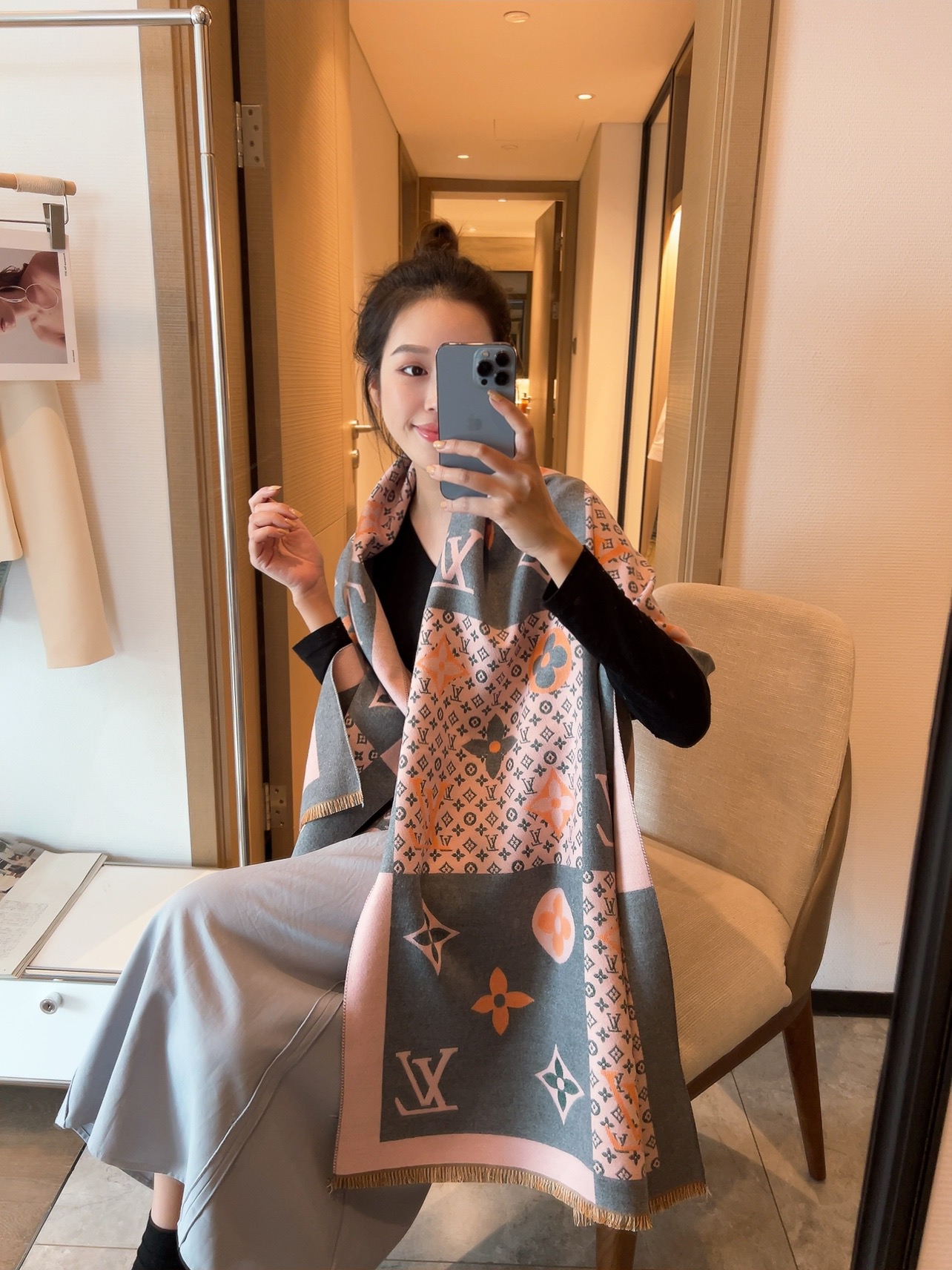 LV Louis vuitton Scarf 110261