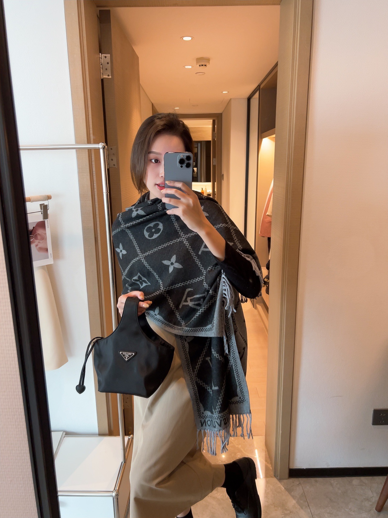 LV Louis vuitton Scarf 110260