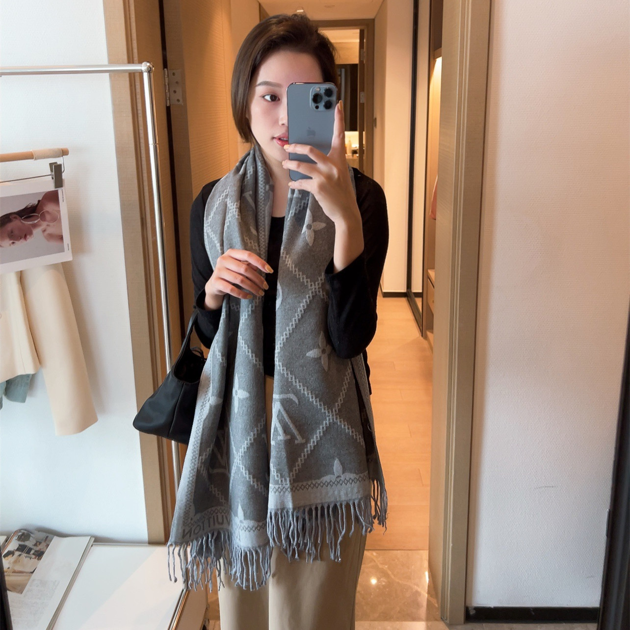 LV Louis vuitton Scarf 110259