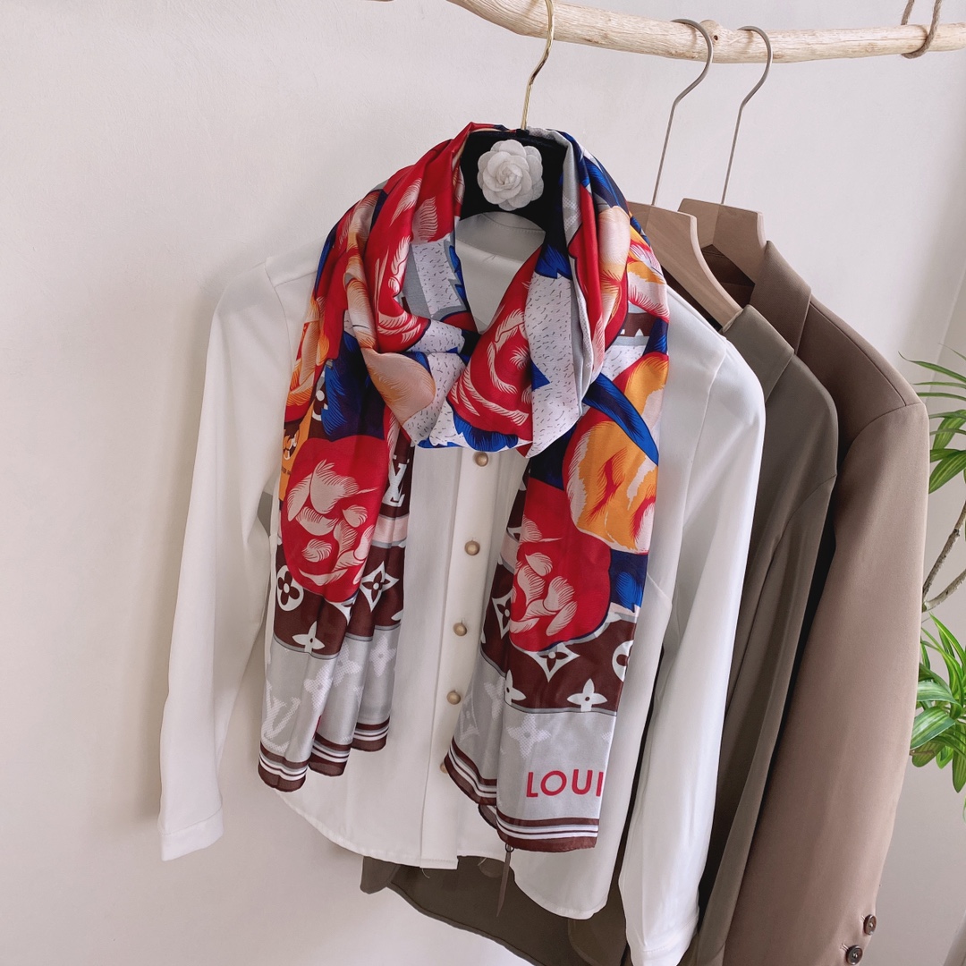 LV Louis vuitton silk Scarf 110250