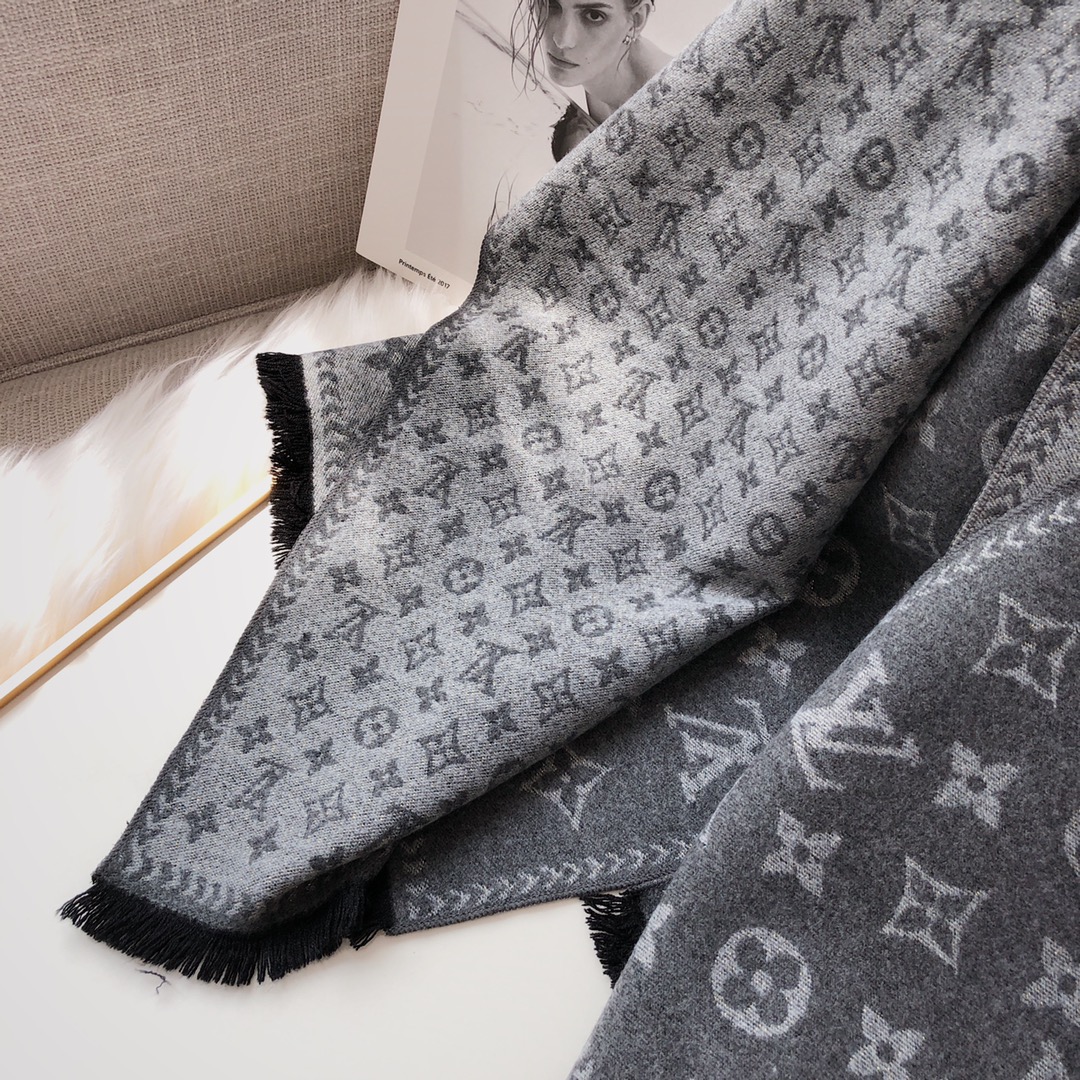 LV Louis vuitton Scarf 110242