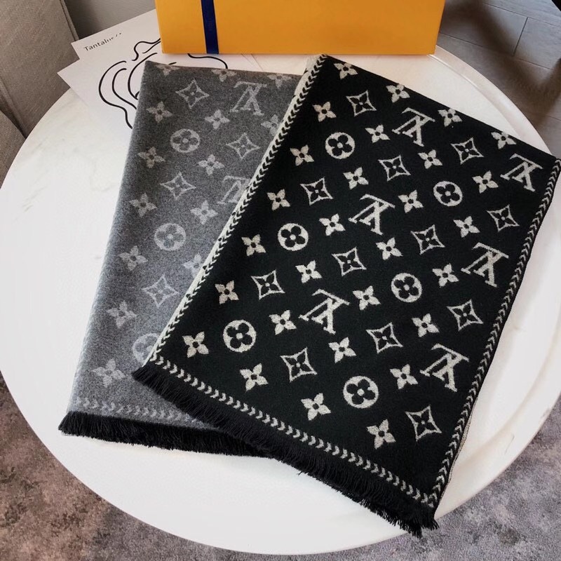 LV Louis vuitton Scarf 110241