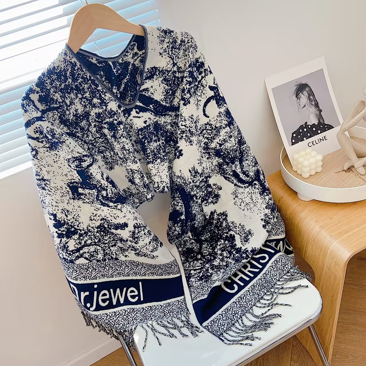 Dior Scarf/Cloak 110238