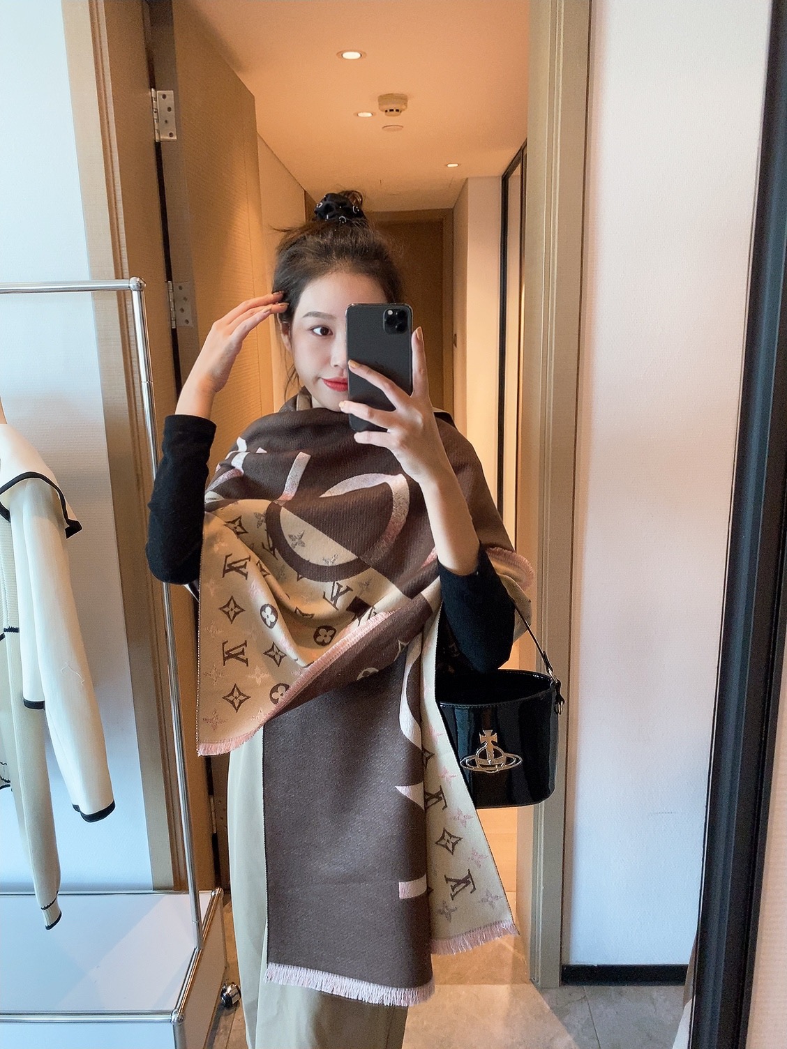 LV Louis vuitton Scarf  110236