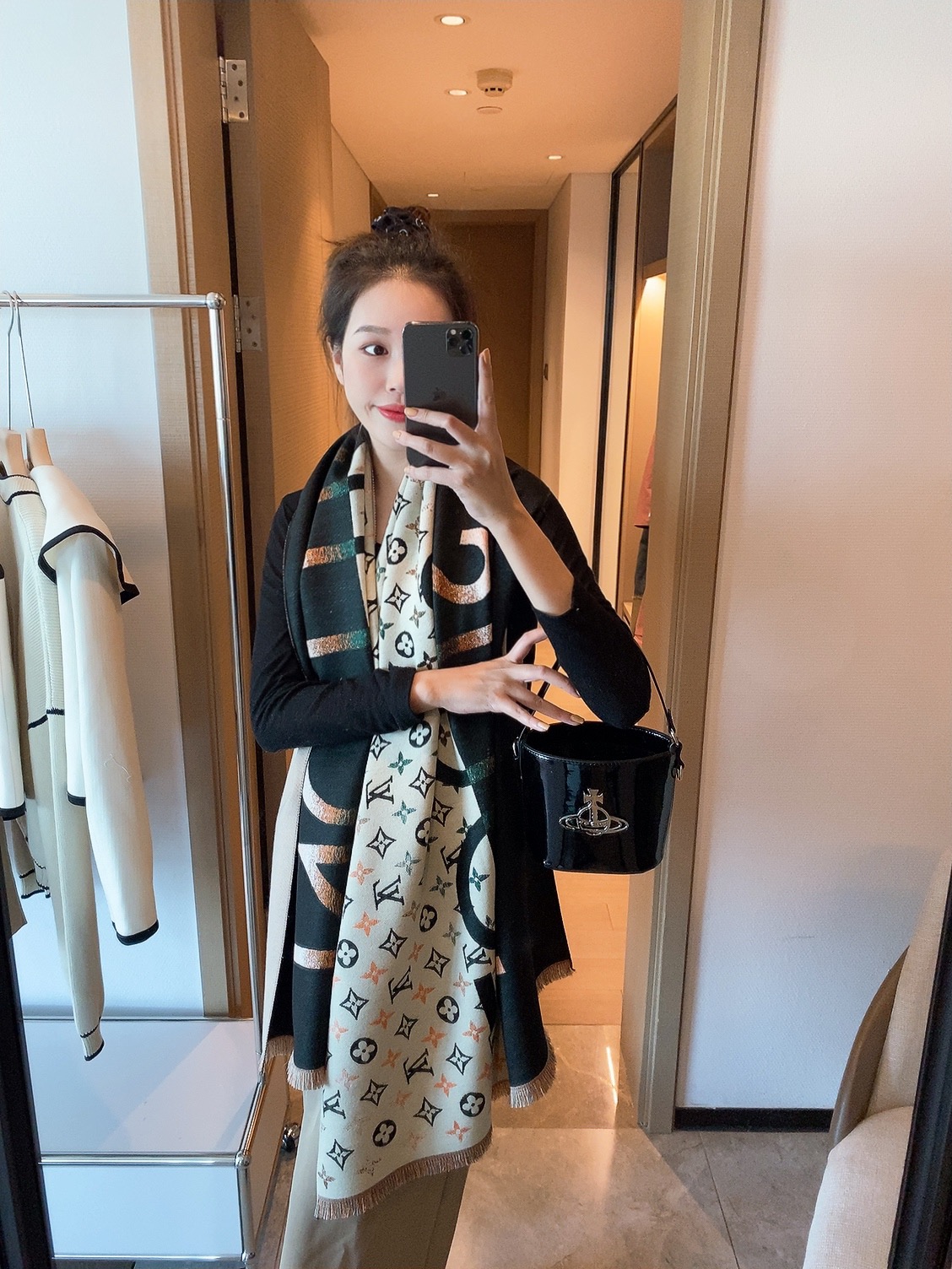 LV Louis vuitton Scarf  110235