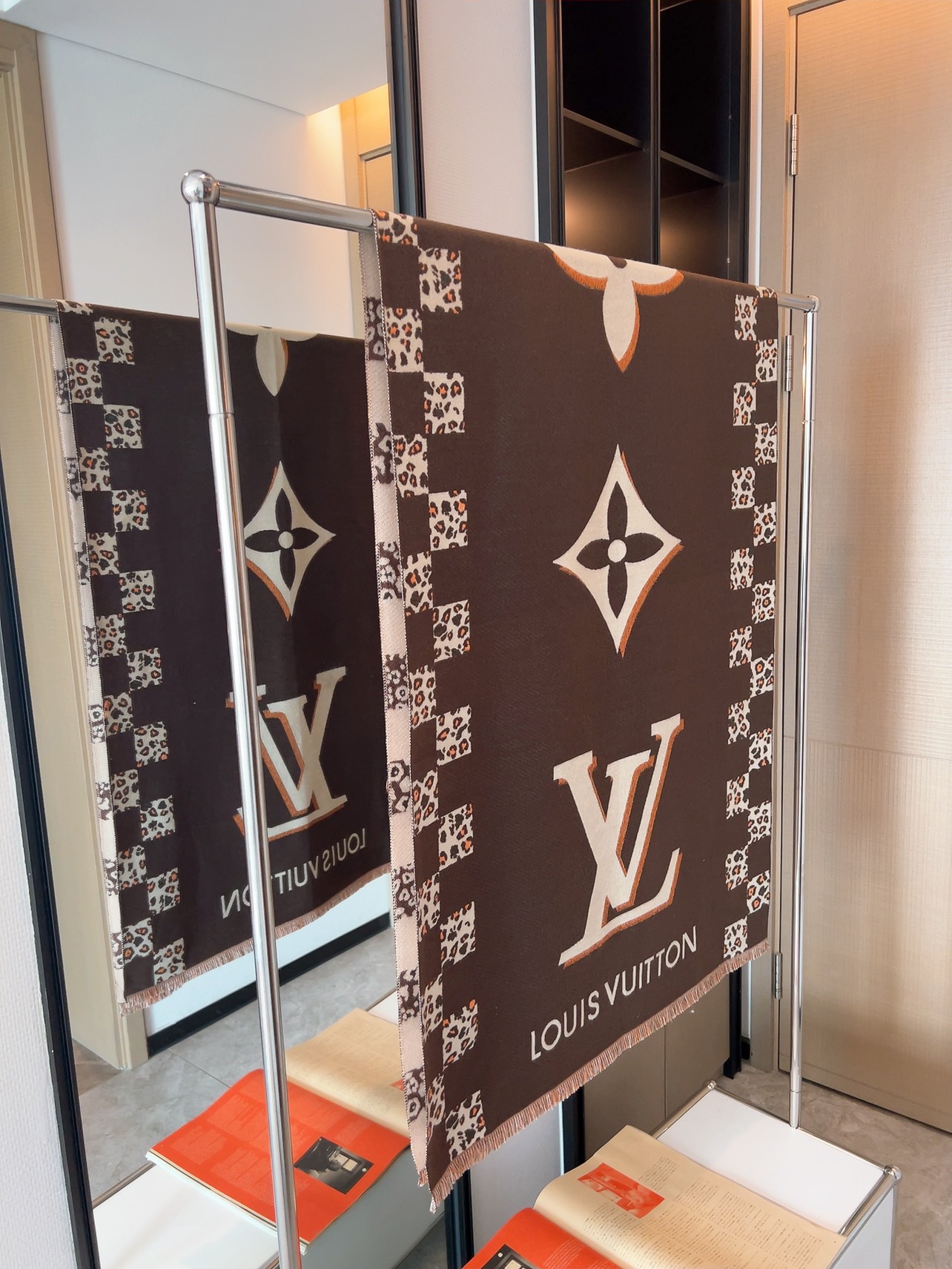 LV Louis vuitton Scarf  110234