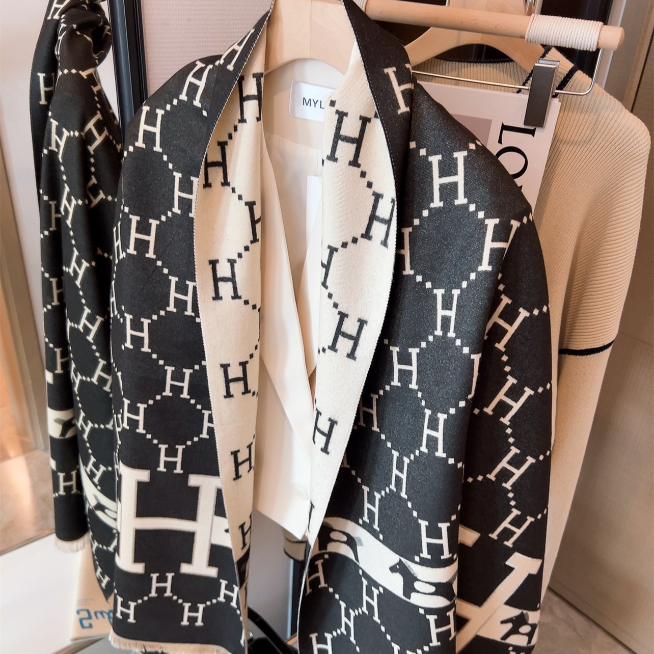Hermes Scarf 110222