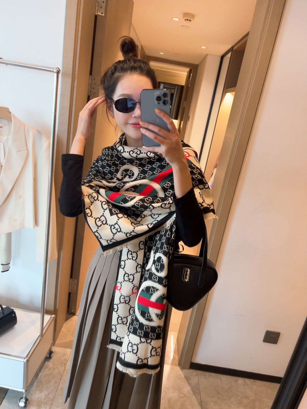 Gucci scarf 110214