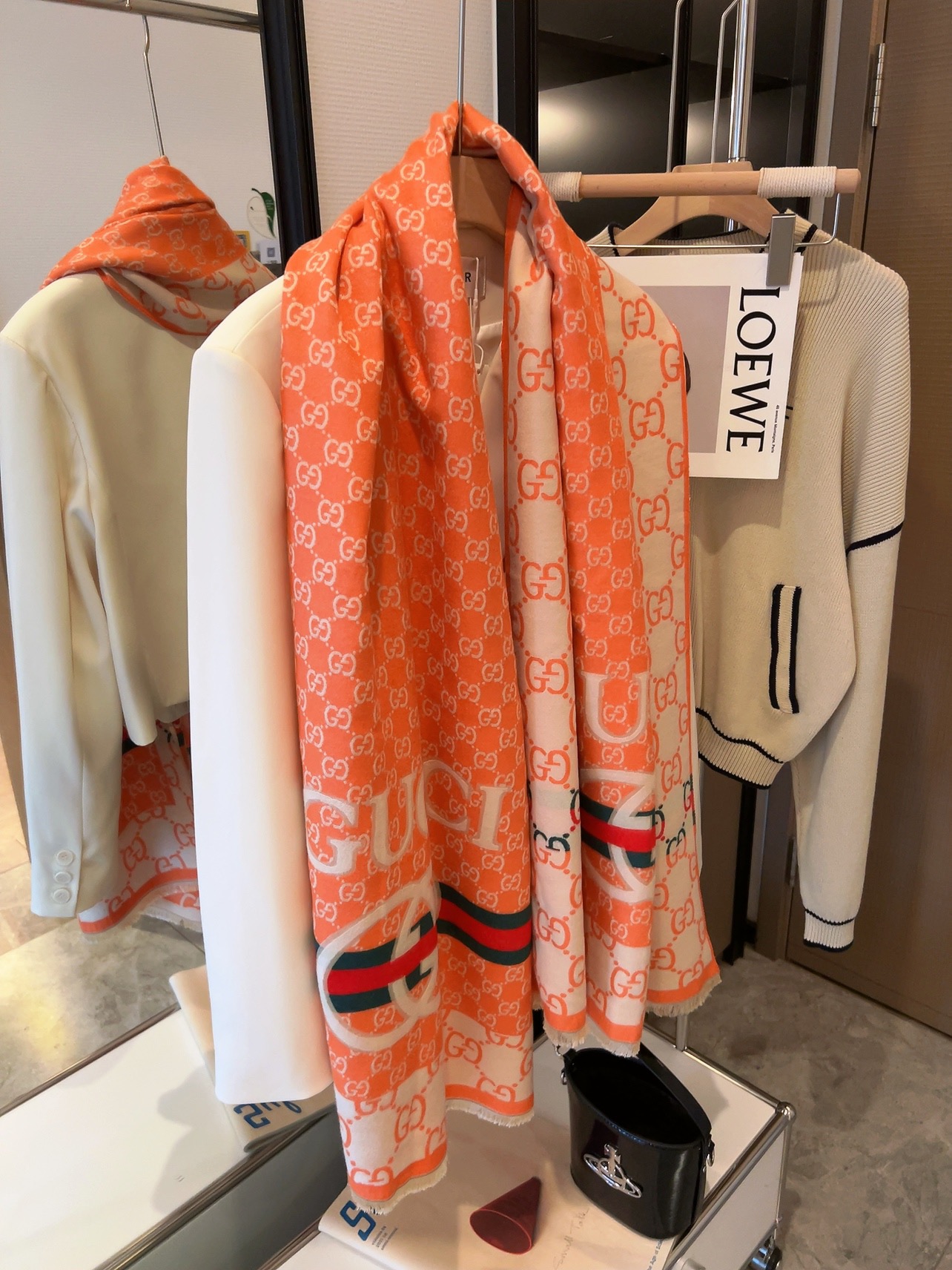 Gucci scarf 110214