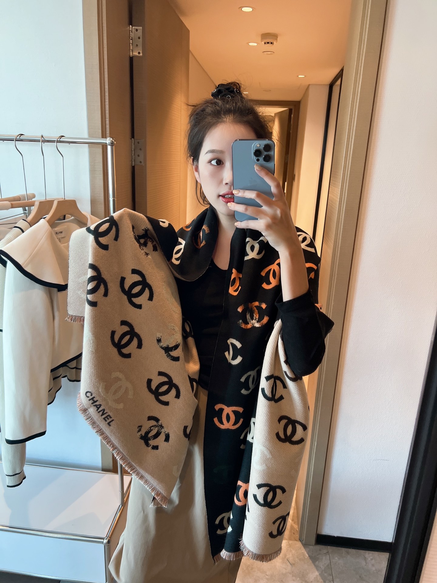 Chanel Scarf 110213