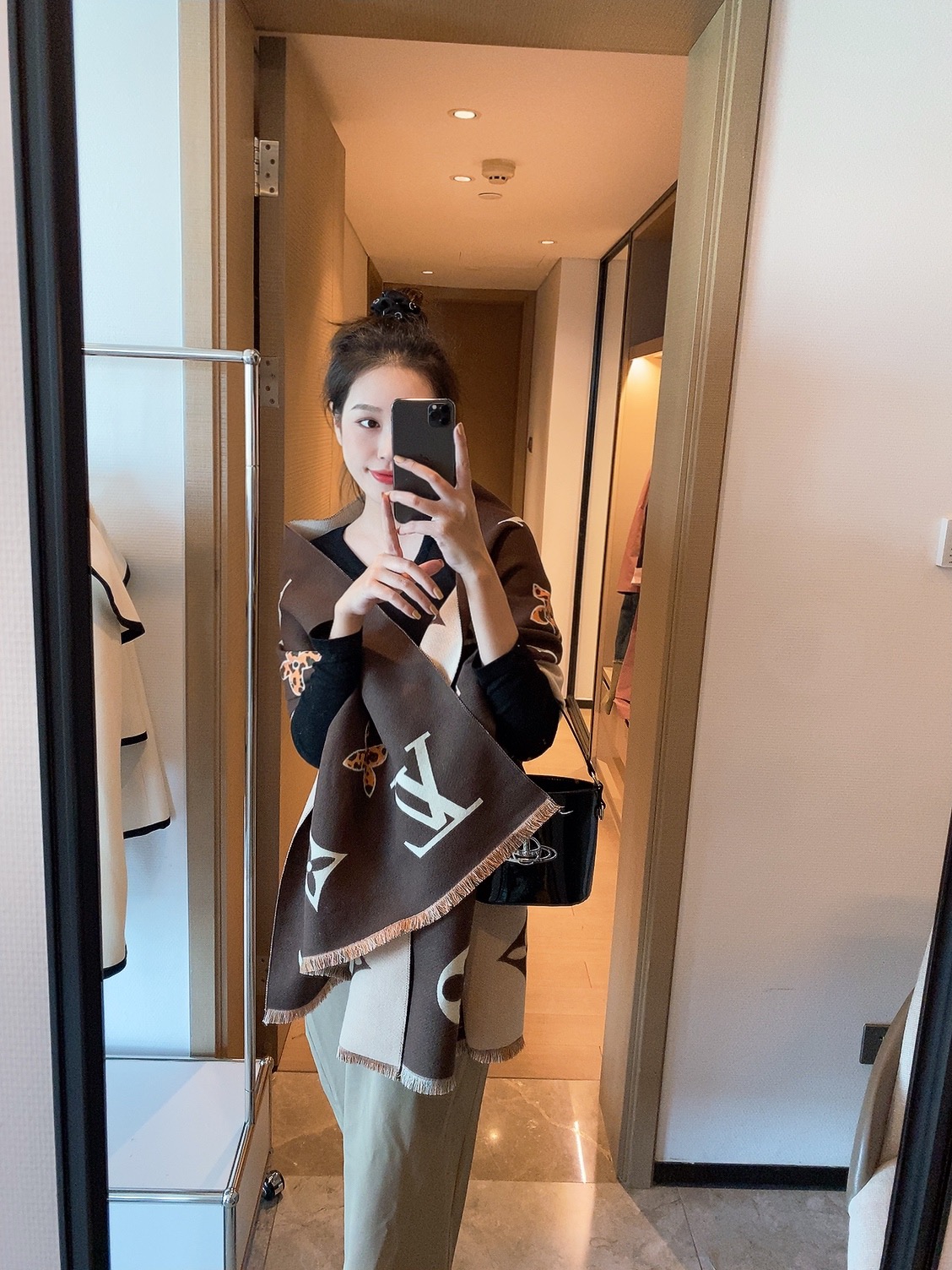 Louis Vuitton LV Scarf 110212