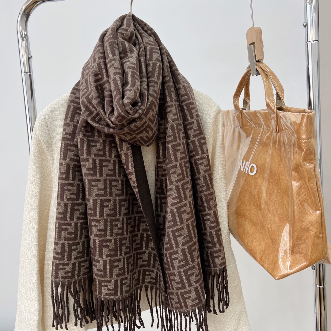 Fendi scarf 110208