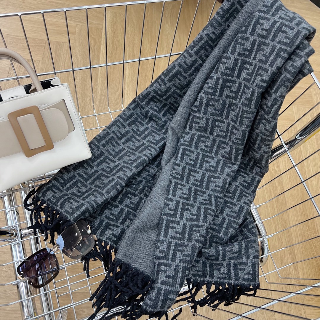 Fendi scarf 110208