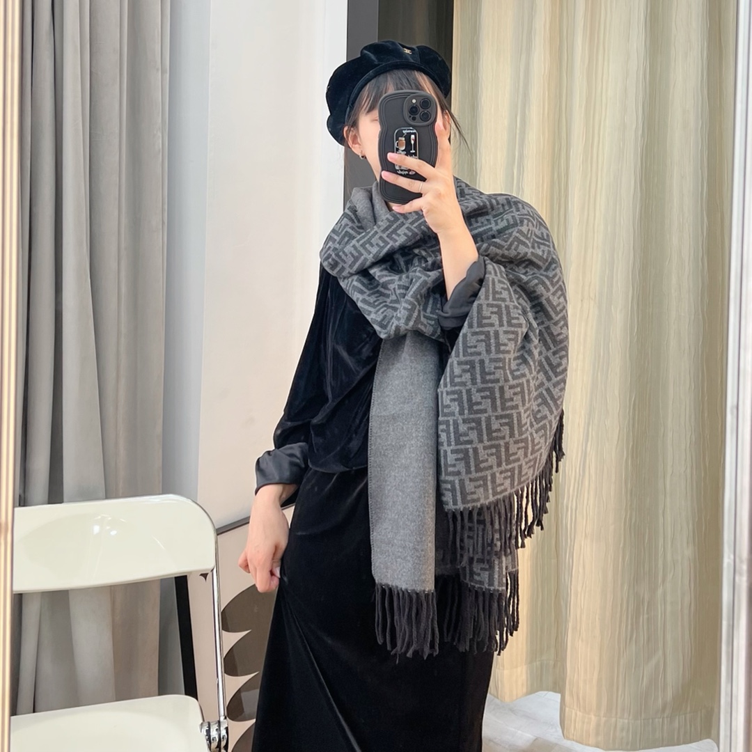 Fendi scarf 110208
