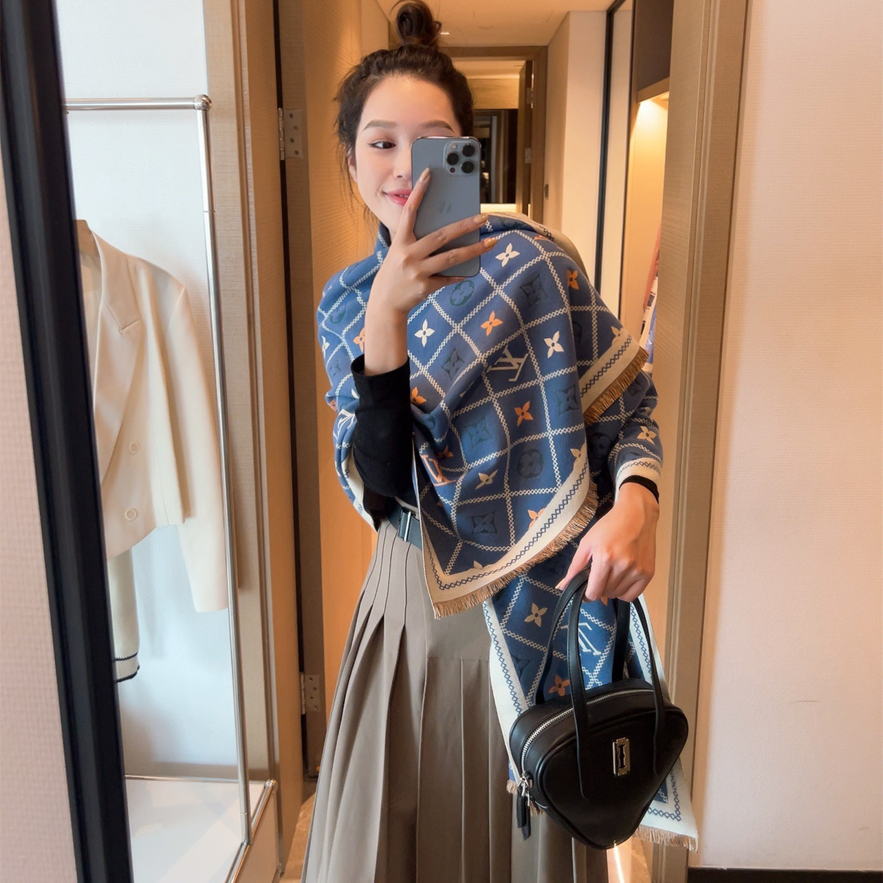 LV Louis vuitton Scarf 110293
