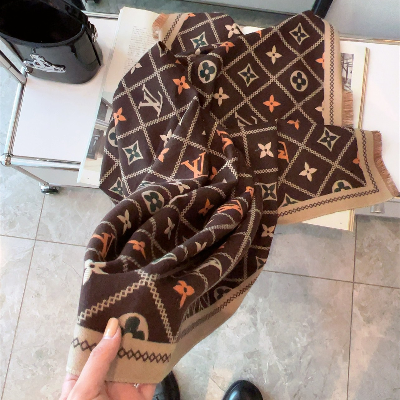 LV Louis vuitton Scarf 110292