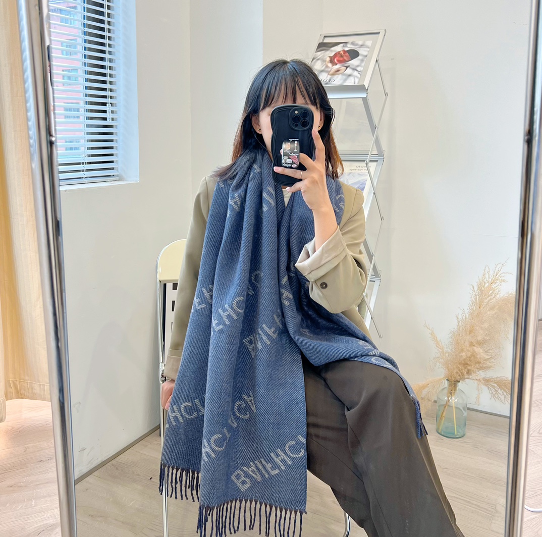 Balenciage Scarf 110288